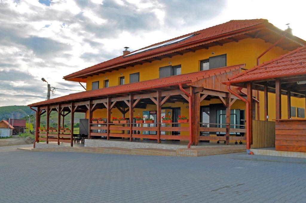 Pensiunea Cheile Apusenilor Villa Sandulesti Exterior foto