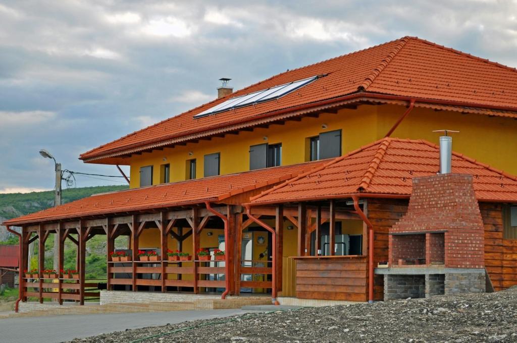 Pensiunea Cheile Apusenilor Sandulesti Exterior foto