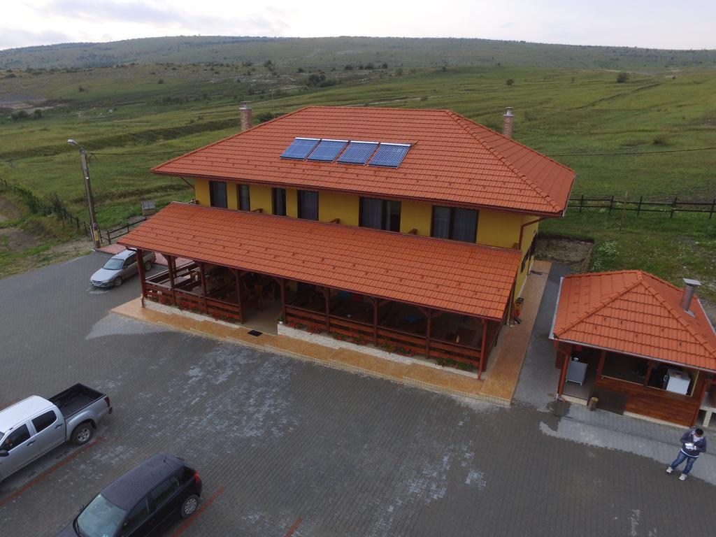 Pensiunea Cheile Apusenilor Sandulesti Exterior foto